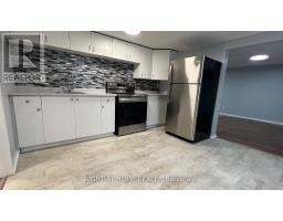 32 THORNCROFT CRESCENT, Ajax, Ontario