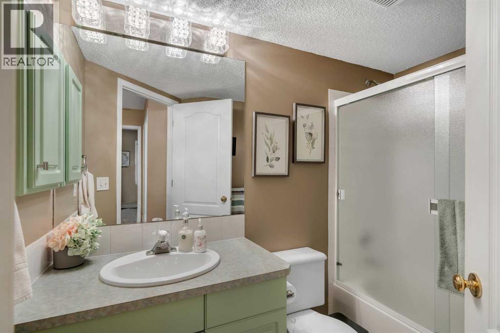 215, 10 Sierra Morena Mews SW, Calgary, Alberta  T3H 3K5 - Photo 16 - A2350425