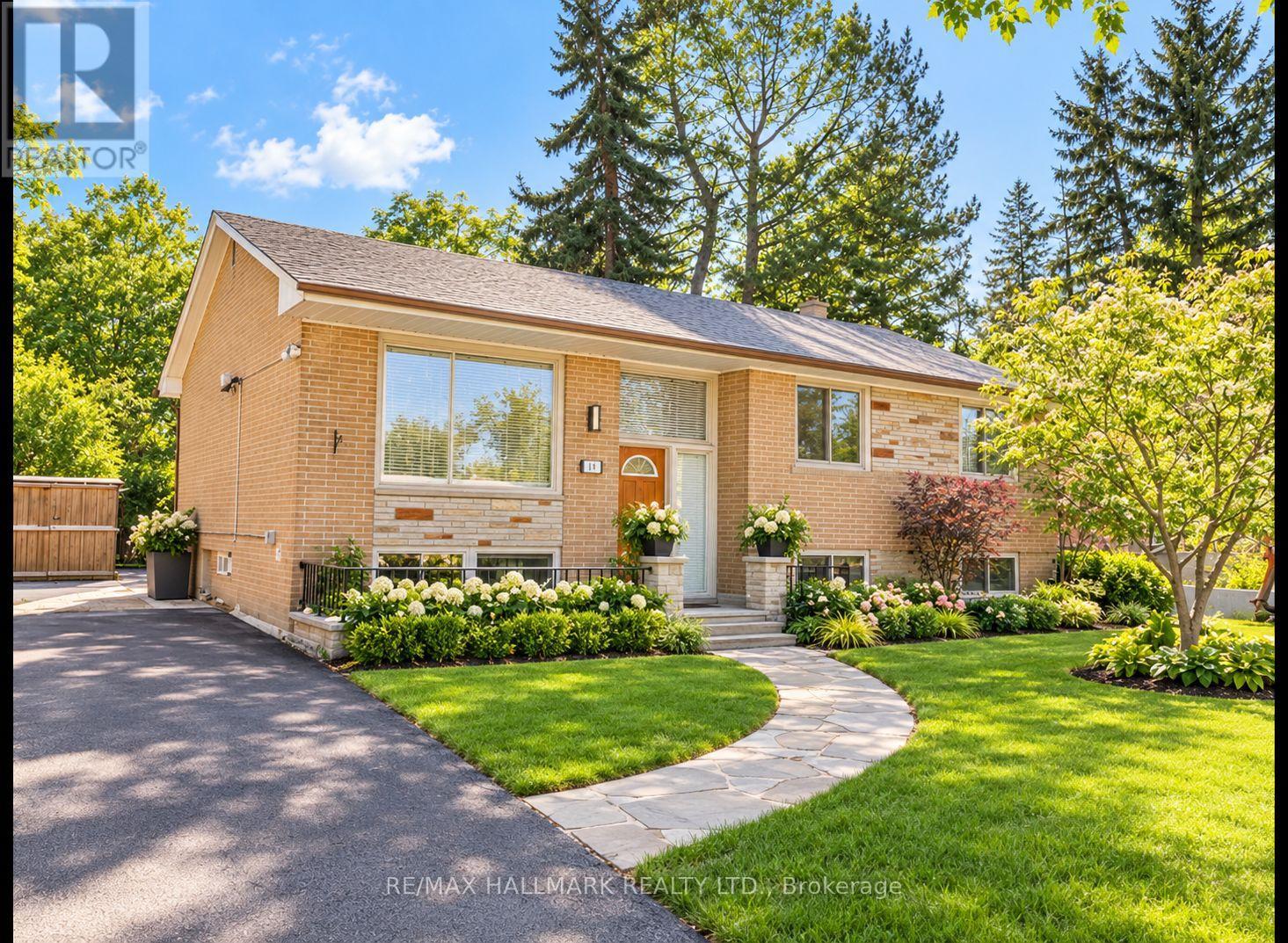 19 BROOKWOOD COURT, Toronto, Ontario