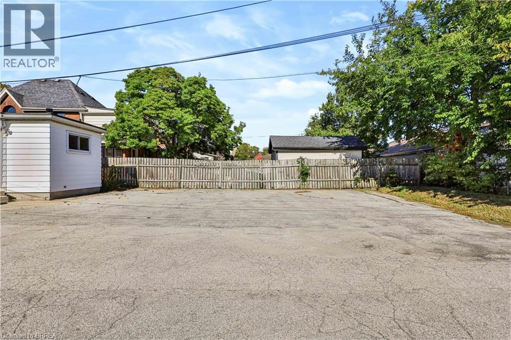 241 Brant Avenue, Brantford, Ontario  N3T 3J4 - Photo 26 - 40869331