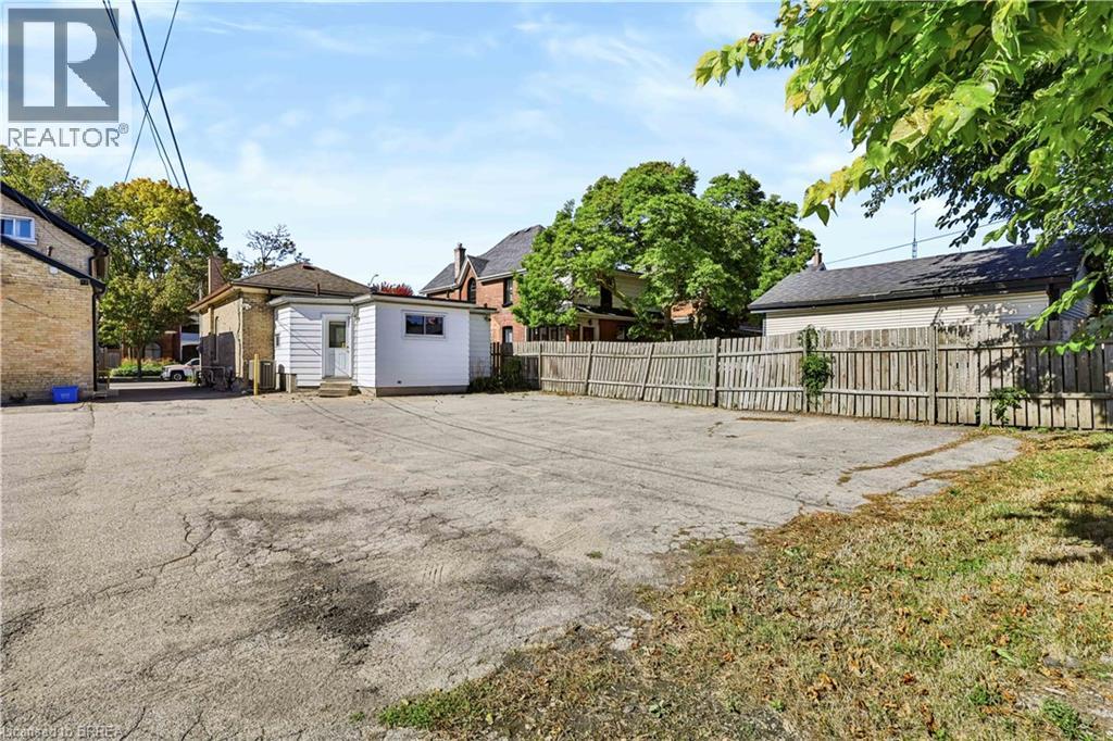 241 Brant Avenue, Brantford, Ontario  N3T 3J4 - Photo 25 - 40869331
