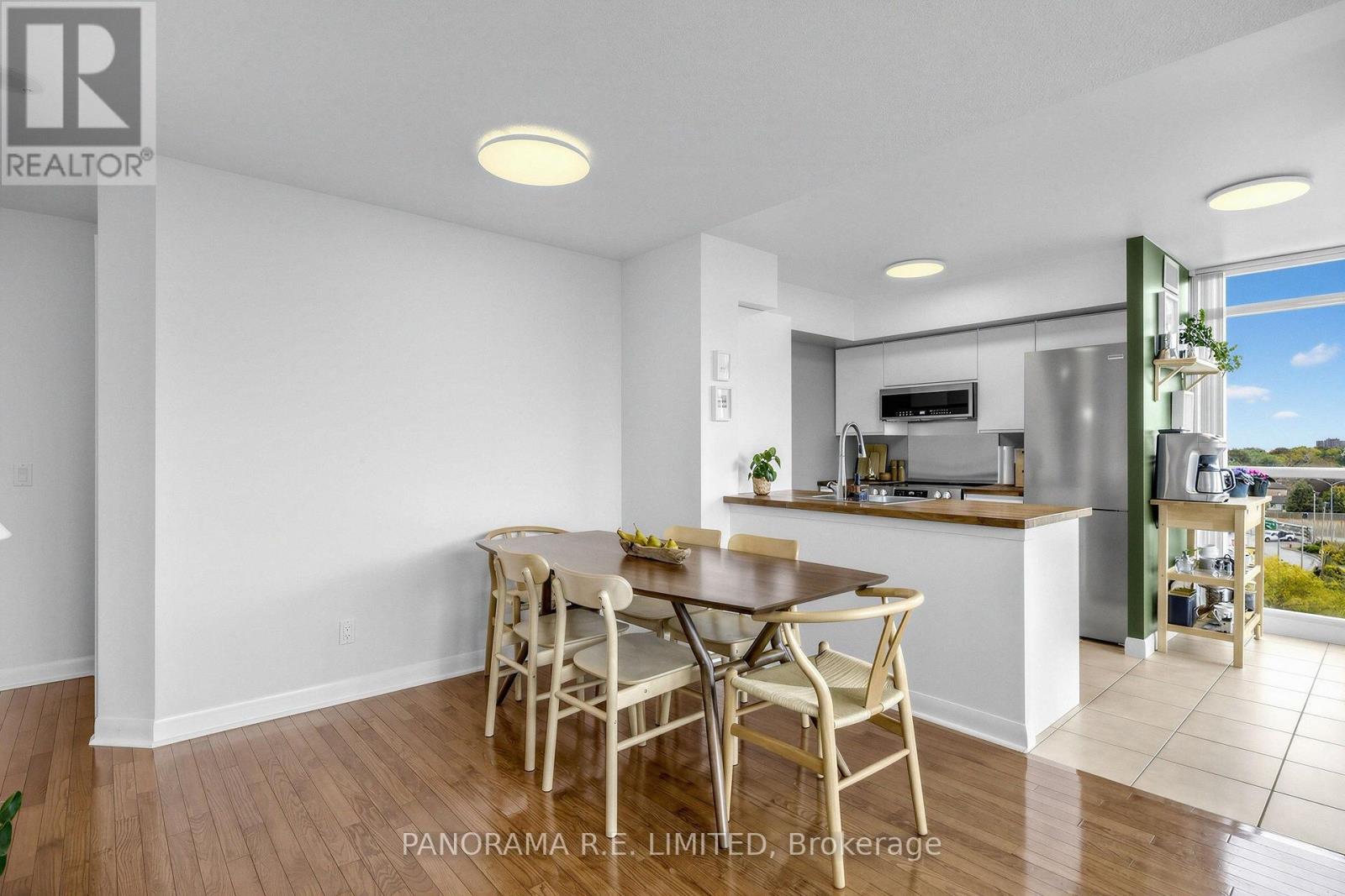 709 - 225 Sherway Gardens Road, Toronto (Islington-City Centre West), Ontario  M9C 0A3 - Photo 5 - W14085100
