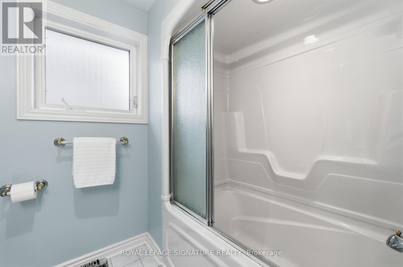 50 Killamarsh Drive, Toronto, Ontario  M3J 1J3 - Photo 19 - W14085112