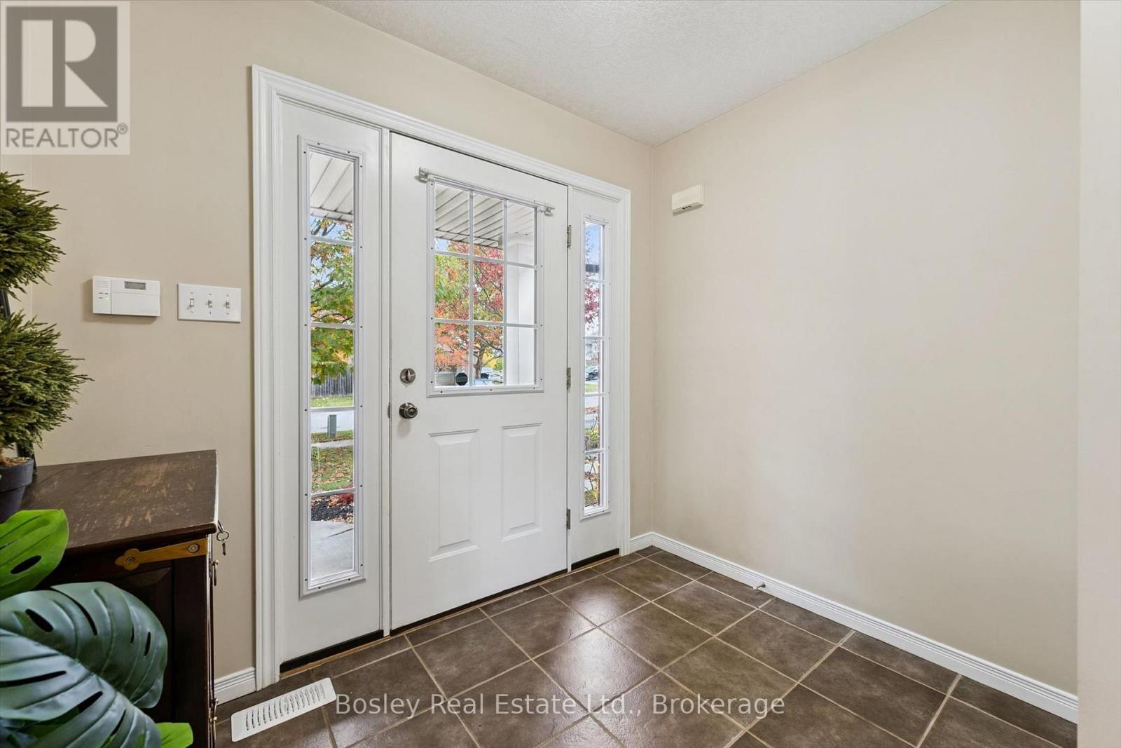 8 Walker Way, Guelph, Ontario  N1L 1T7 - Photo 5 - X14079798