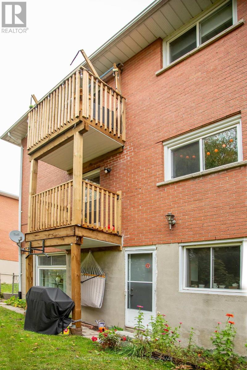92 Gardiner Street, Kingston, Ontario  K7M 1A7 - Photo 2 - X14085170