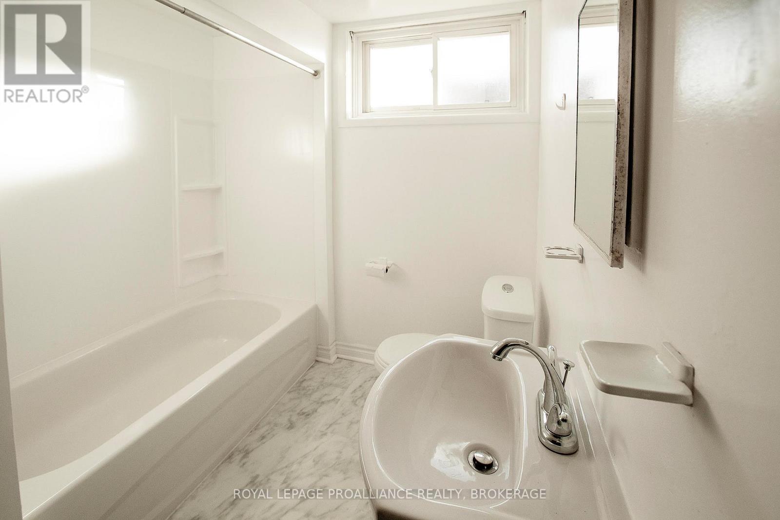 92 Gardiner Street, Kingston, Ontario  K7M 1A7 - Photo 4 - X14085170