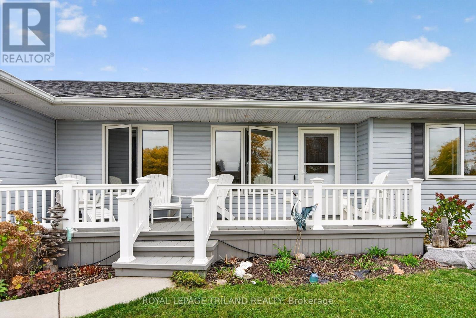 8578 Vance Drive, Lambton Shores, Ontario  N0N 1J7 - Photo 13 - X14085166