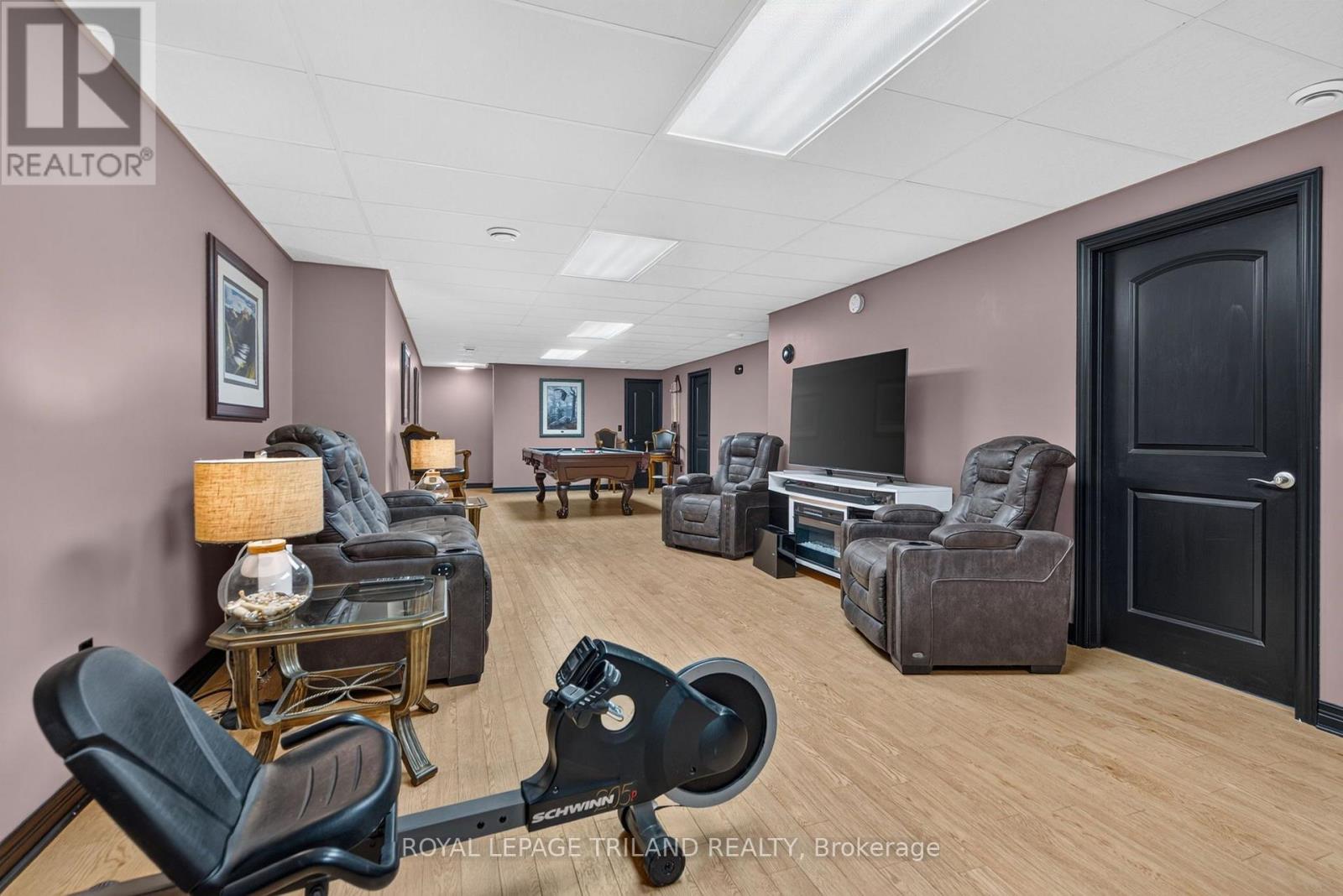 8578 Vance Drive, Lambton Shores, Ontario  N0N 1J7 - Photo 43 - X14085166