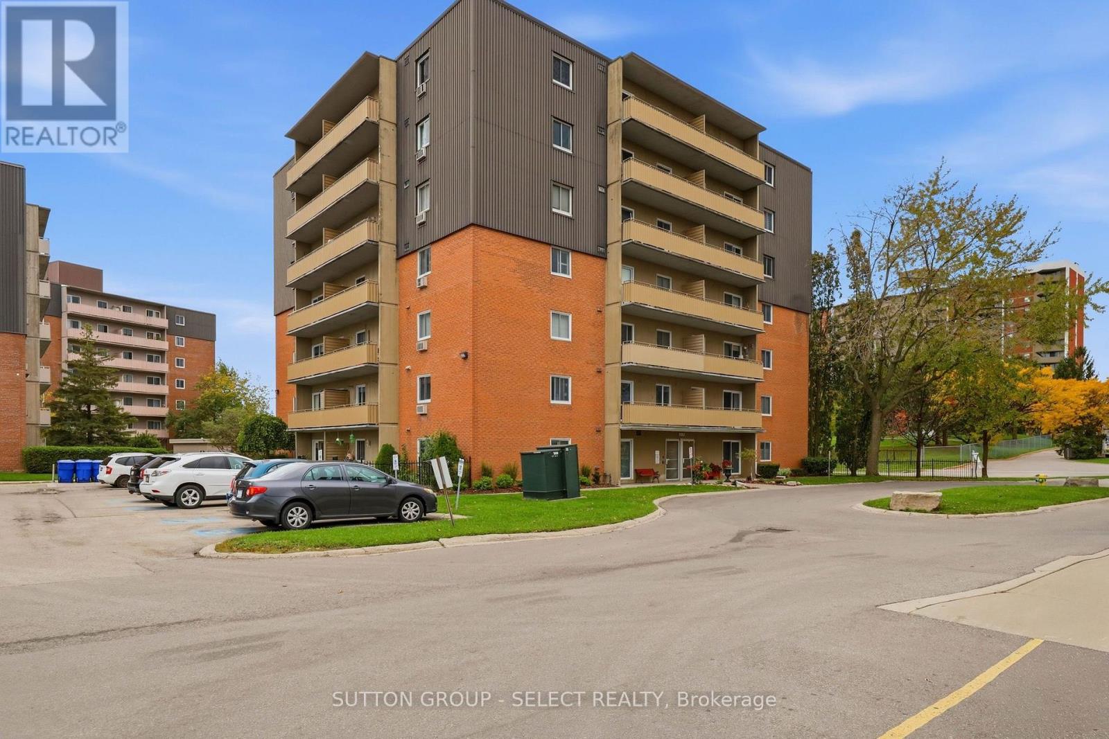 408 - 1102 Jalna Boulevard, London South, Ontario  N6E 1X8 - Photo 2 - X14085172