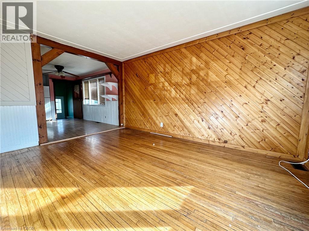 49 Ridge Road E, Grimsby, Ontario  L3M 4E7 - Photo 10 - 40870599