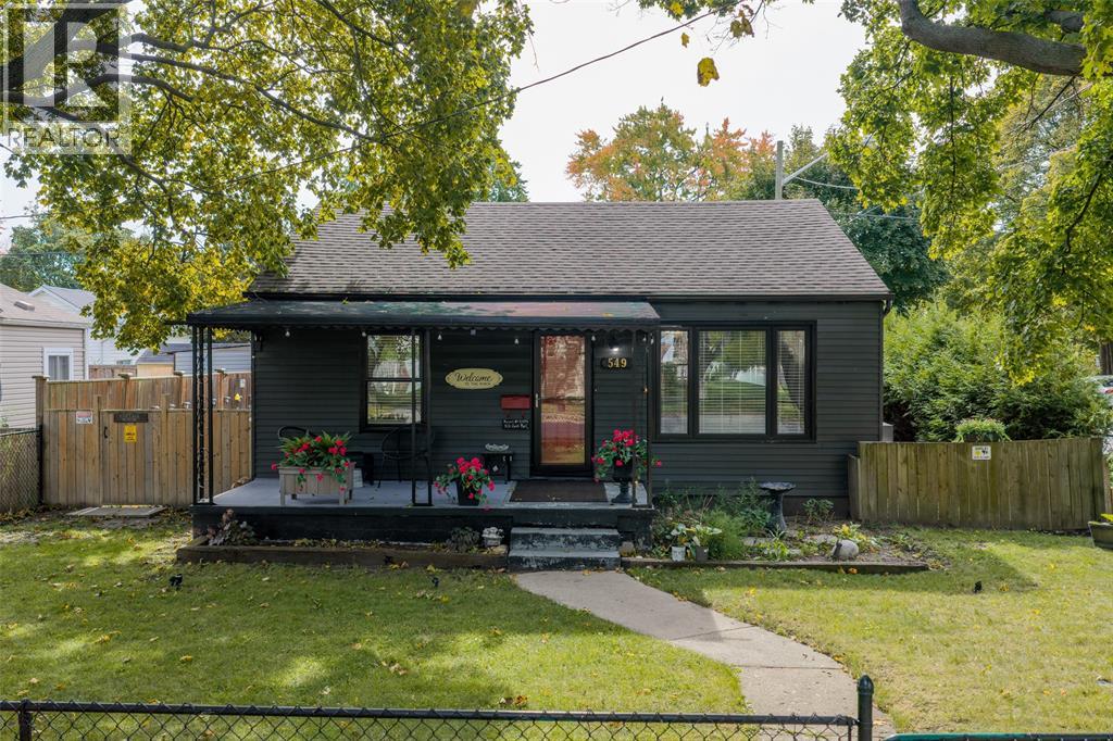 549 Cromwell Street, Sarnia, Ontario  N7T 3Z5 - Photo 1 - 26025003