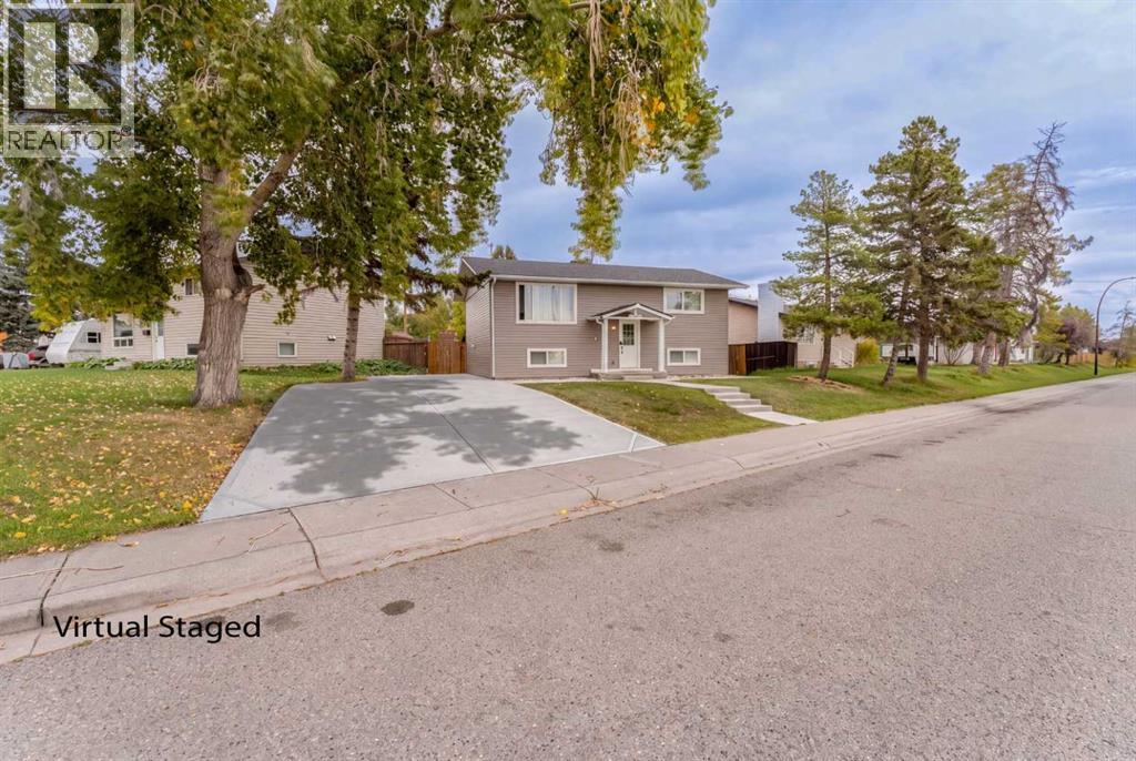 1135 Penrith Crescent SE, Calgary, Alberta  T2A 2H8 - Photo 3 - A2349280
