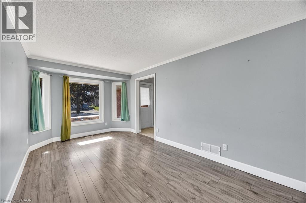 39 Linda Drive, Cambridge, Ontario  N3C 3W3 - Photo 6 - 40870423