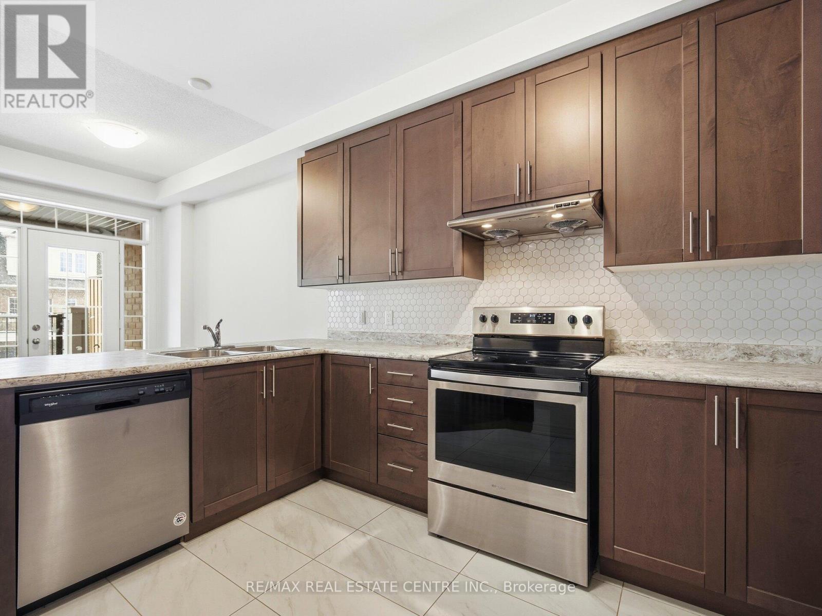 109 Fruitvale Circle, Brampton, Ontario  L7A 5C4 - Photo 18 - W13784576