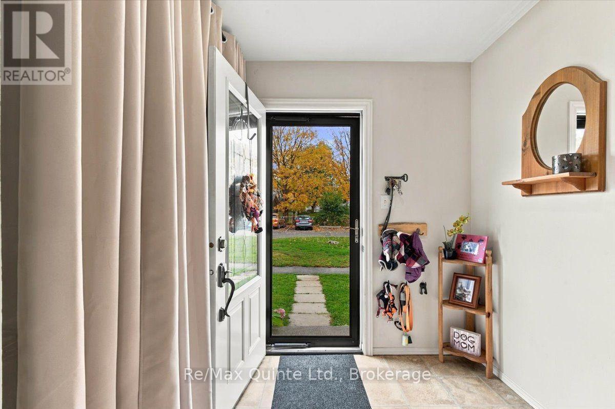 17 - 17 Tiffany Place, Quinte West (Trenton Ward), Ontario  K8V 6A3 - Photo 4 - X14085266