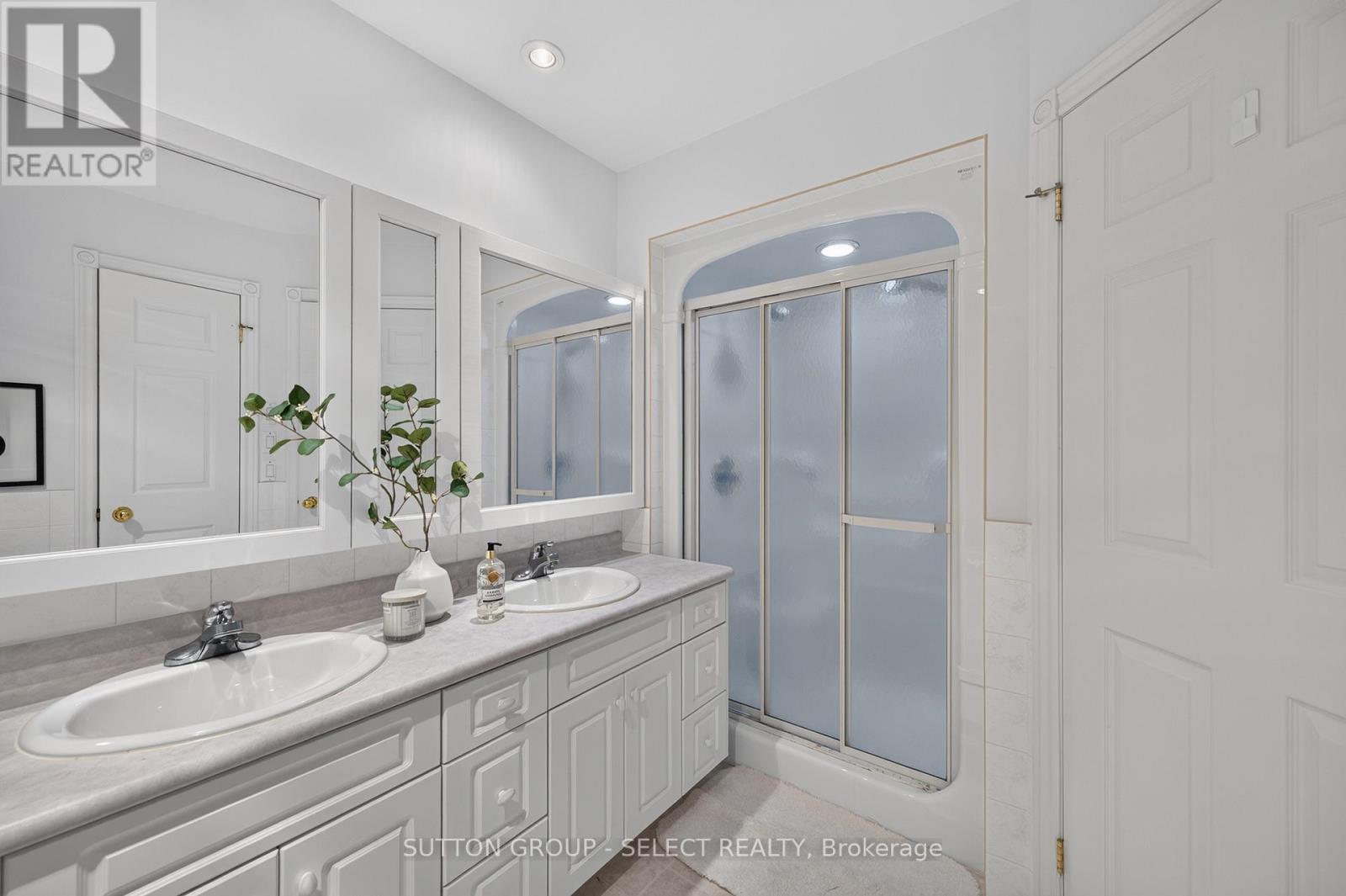 8 Kennedy Court, Middlesex Centre, Ontario  N0M 2A0 - Photo 19 - X14085228