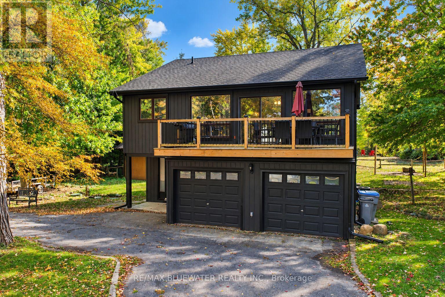 8437 DEFORE DRIVE, Lambton Shores, Ontario