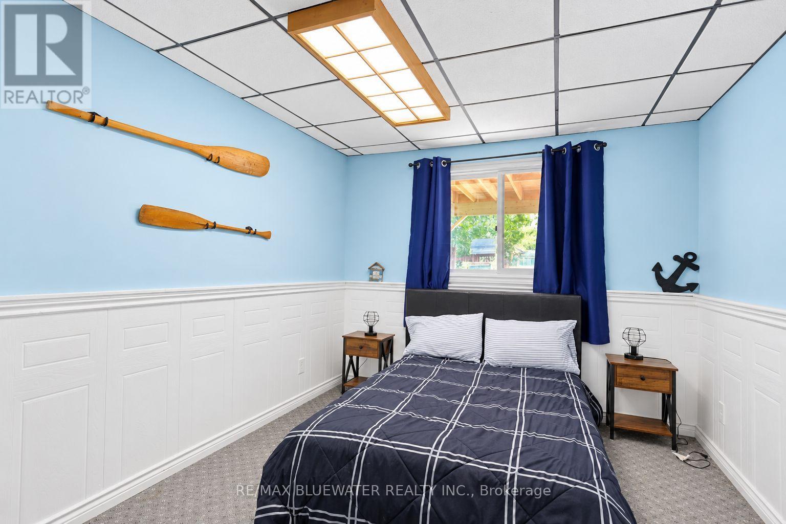 8437 Defore Drive, Lambton Shores, Ontario  N0M 1T0 - Photo 13 - X14085270