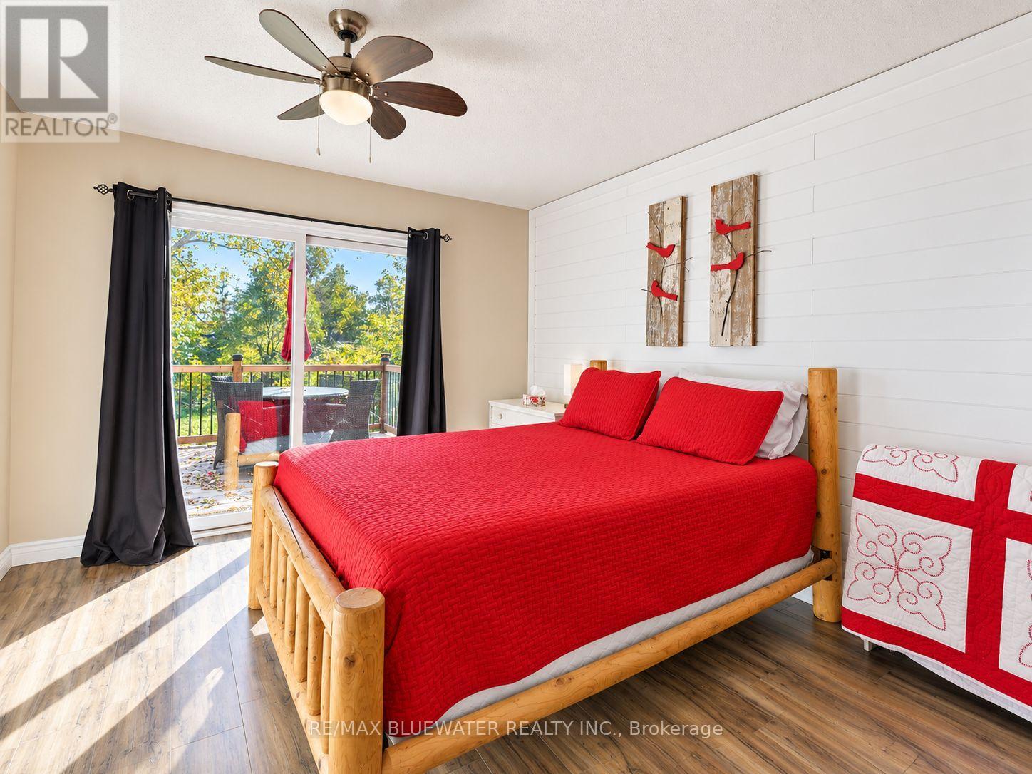 8437 Defore Drive, Lambton Shores, Ontario  N0M 1T0 - Photo 33 - X14085270