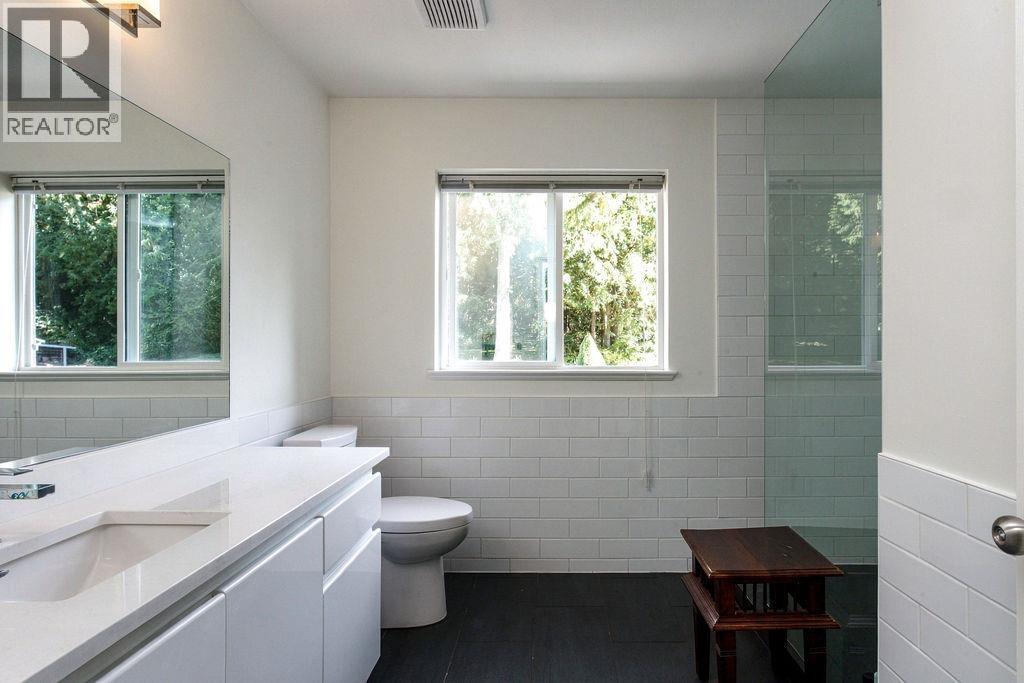 2442 Grant Road, Roberts Creek, British Columbia  V0N 2W5 - Photo 27 - R3171171