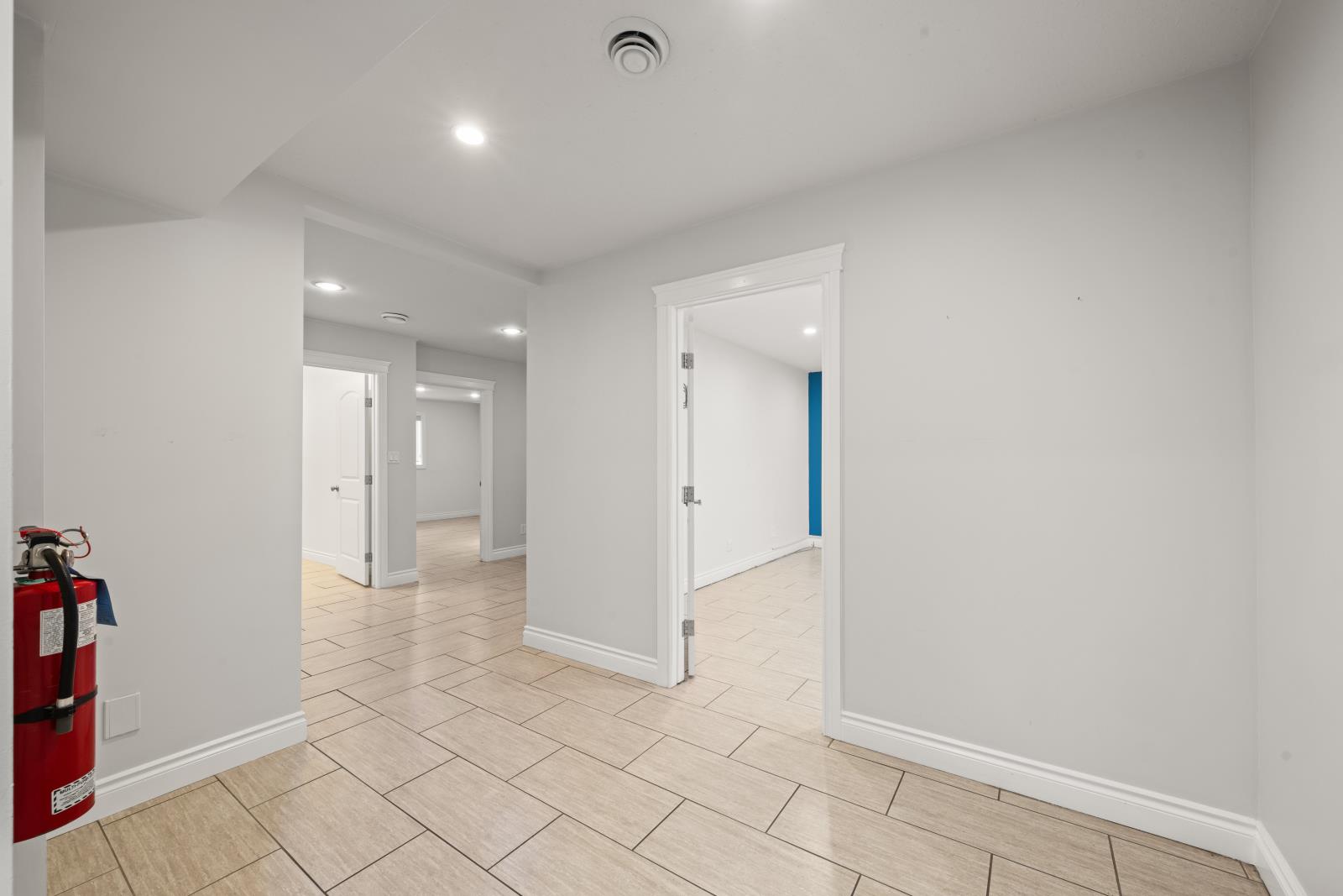 8846-8848-8850 60 Ave Nw, Edmonton, Alberta  T6E 6A6 - Photo 21 - 45737025