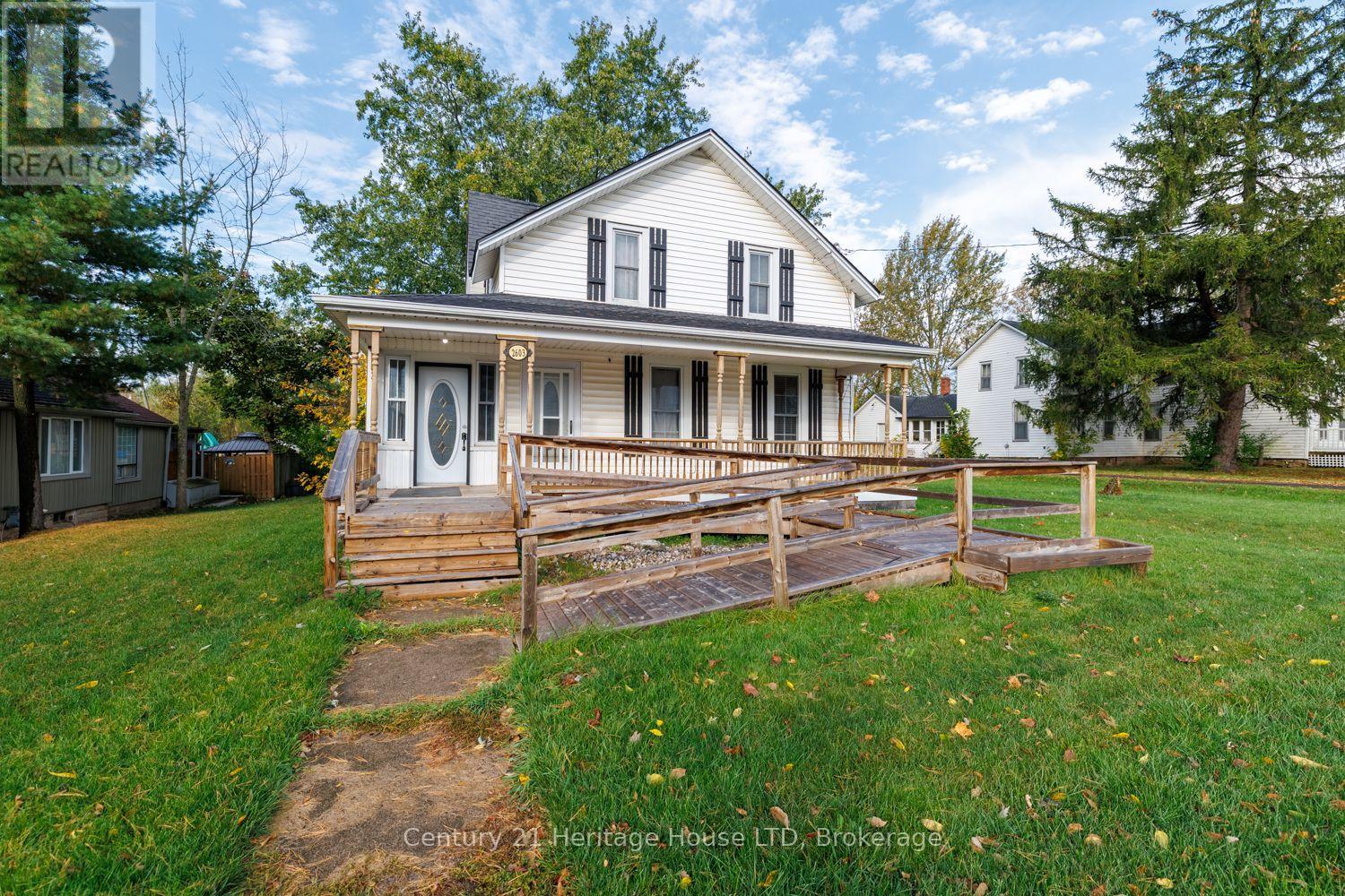 2603 Stevensville Road, Fort Erie (Stevensville), Ontario  L0S 1S0 - Photo 2 - X14085208