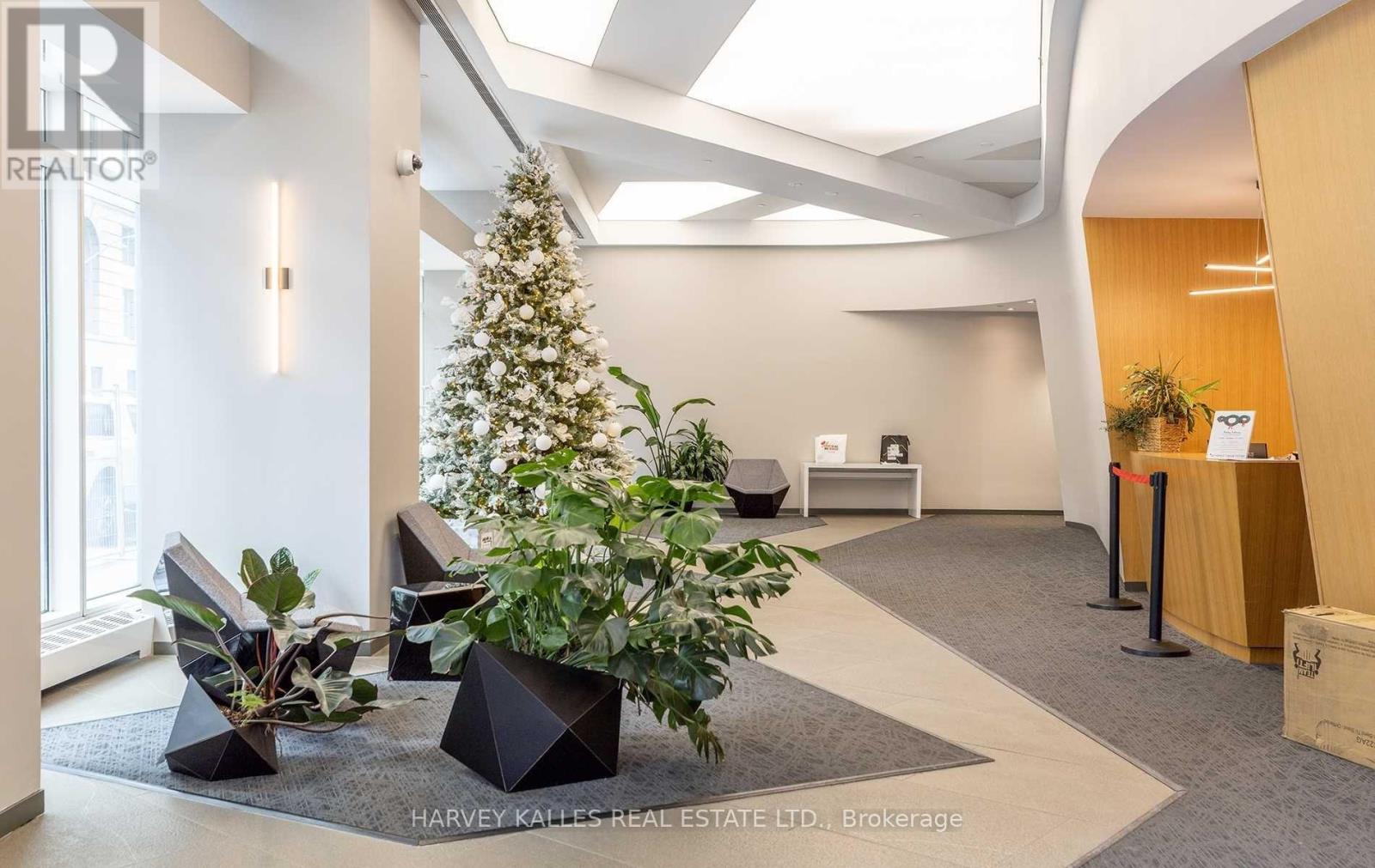 3503 - 8 The Esplanade Avenue, Toronto, Ontario  M5E 0A6 - Photo 3 - C14085234