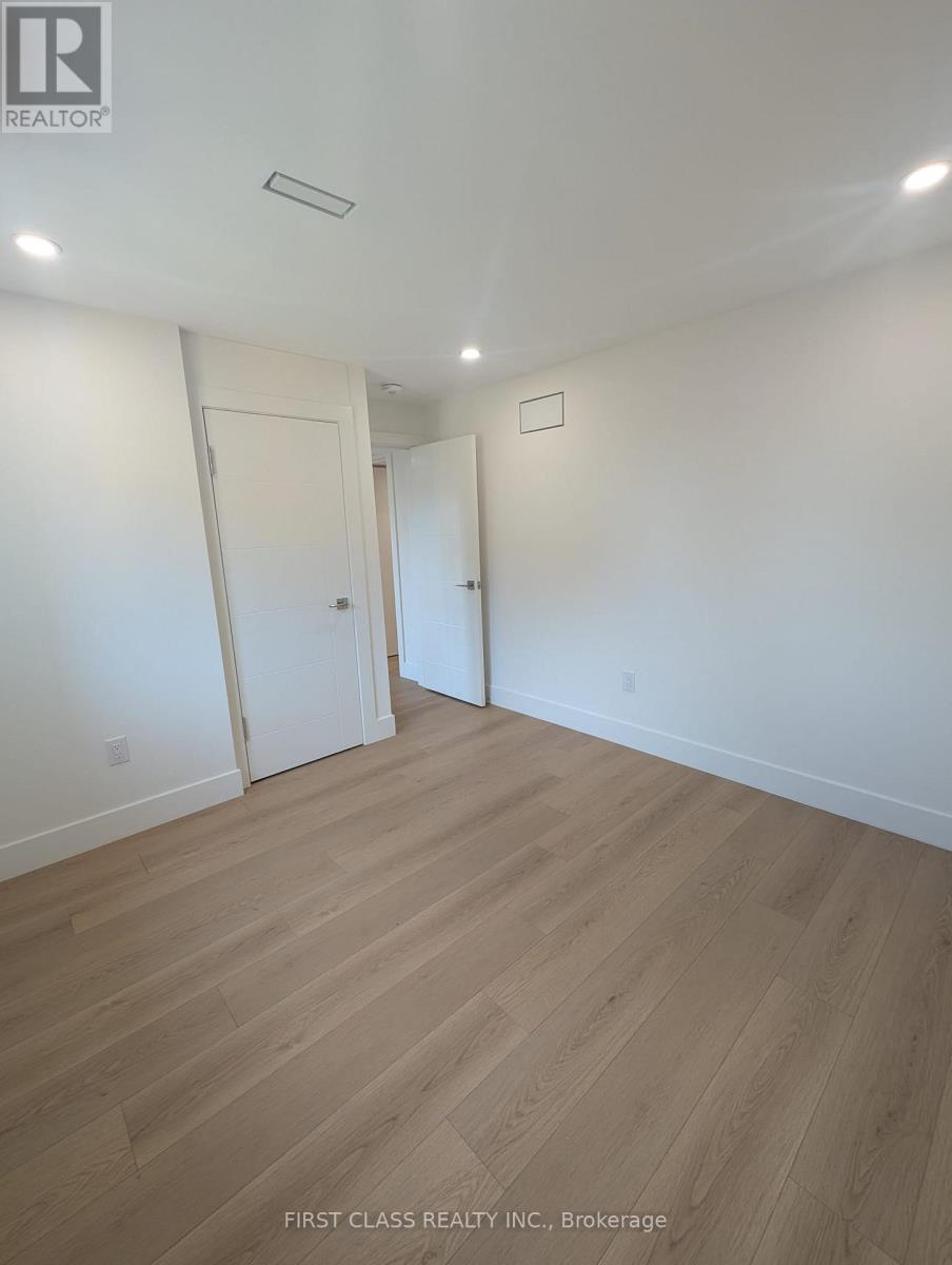 2577 Bridle Road S, Oshawa, Ontario  L1L 0S9 - Photo 17 - E14085216