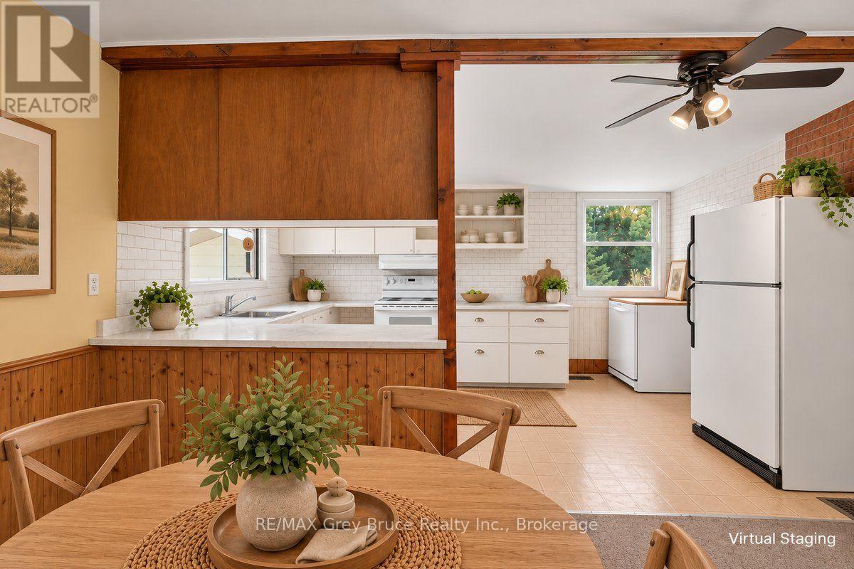 243 Mccullough Lake Drive, Chatsworth, Ontario  N0H 2V0 - Photo 10 - X14085222
