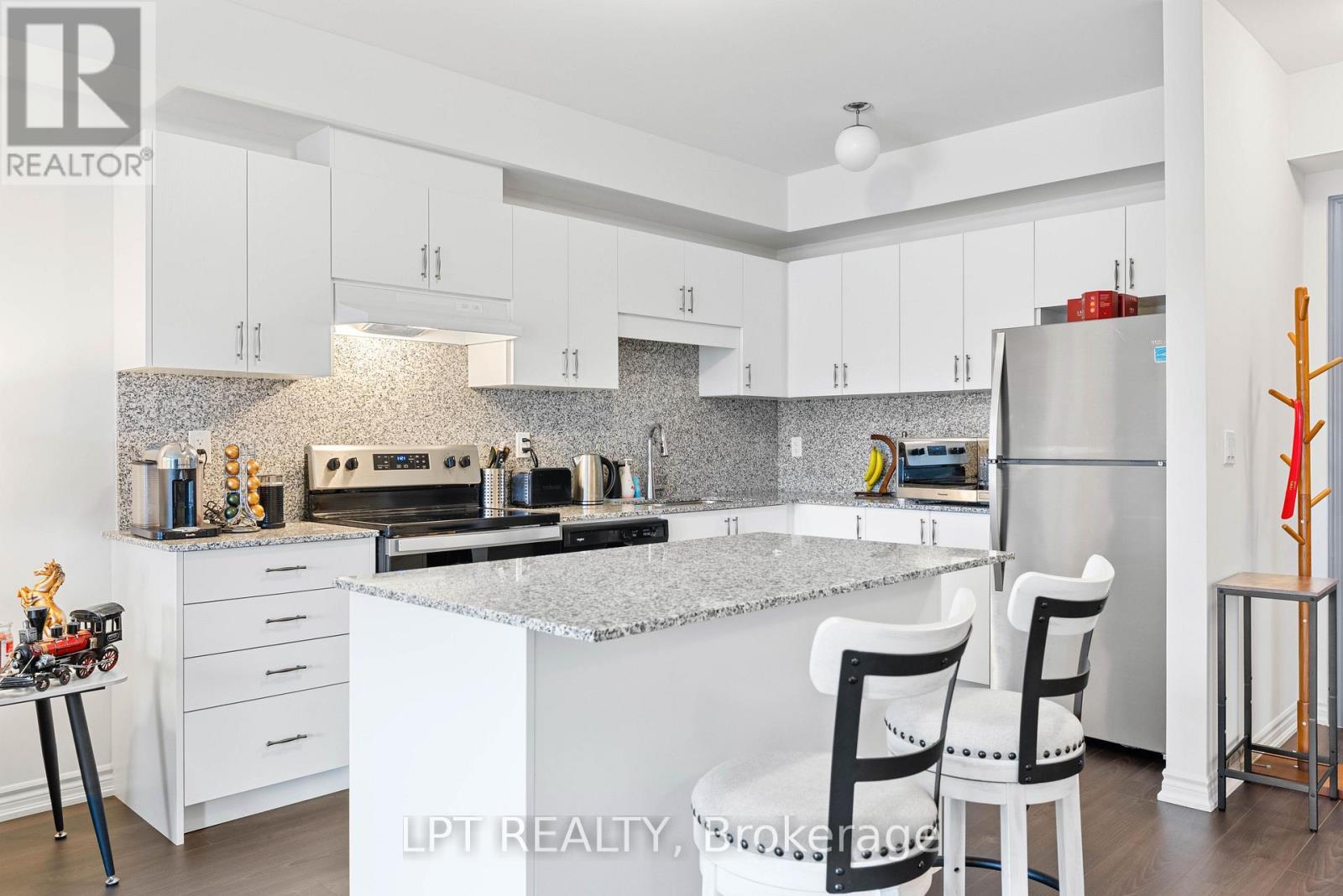 408 - 110 Grew Boulevard, Georgina, Ontario  L0E 1L0 - Photo 8 - N14085220