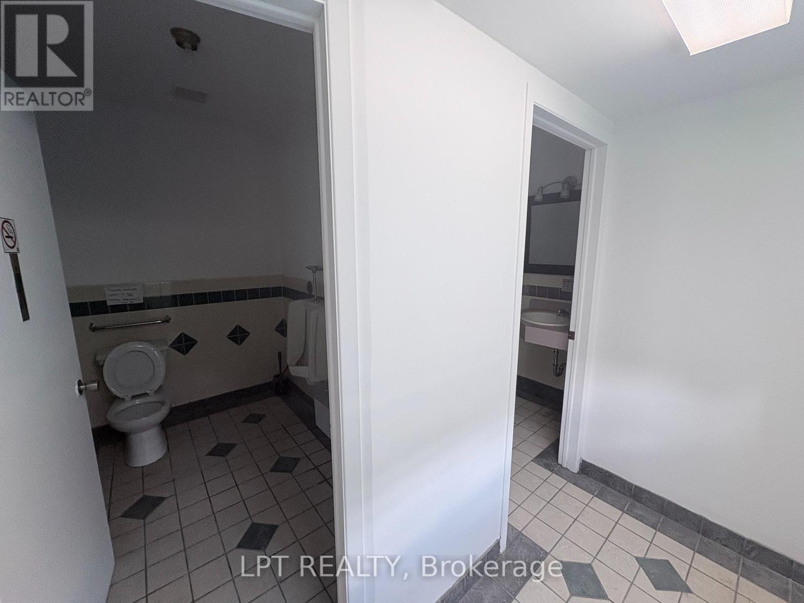 1 - 10 Ross Street, Barrie (City Centre), Ontario  L4N 1E7 - Photo 12 - S14085206