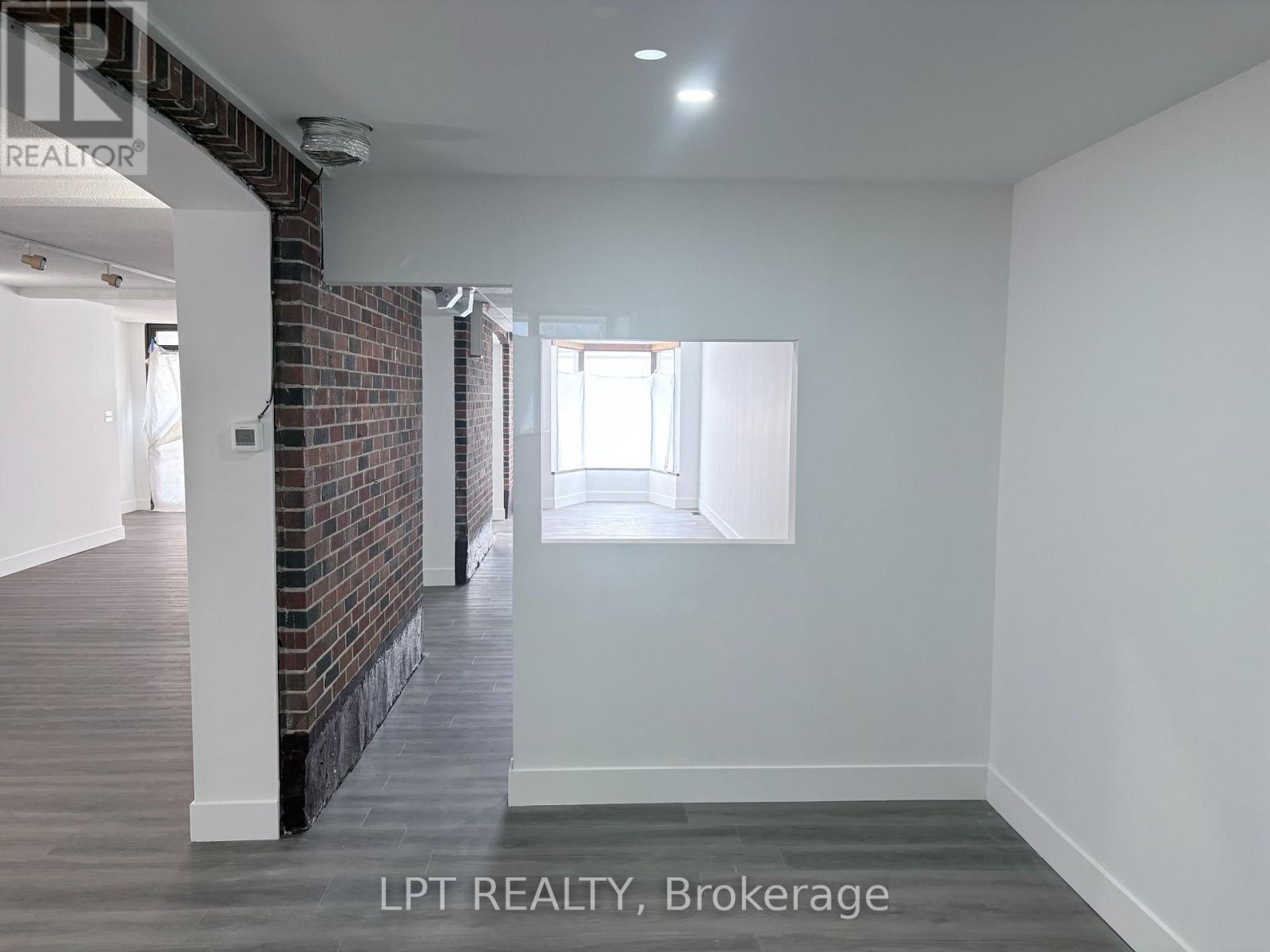 1 - 10 Ross Street, Barrie (City Centre), Ontario  L4N 1E7 - Photo 6 - S14085206