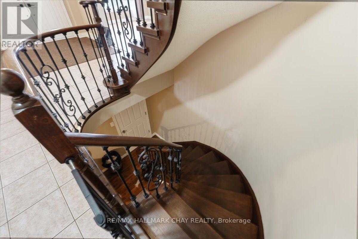 Main/upper - 484 Ferndale Drive N, Barrie (Northwest), Ontario  L4N 0S1 - Photo 24 - S14085326