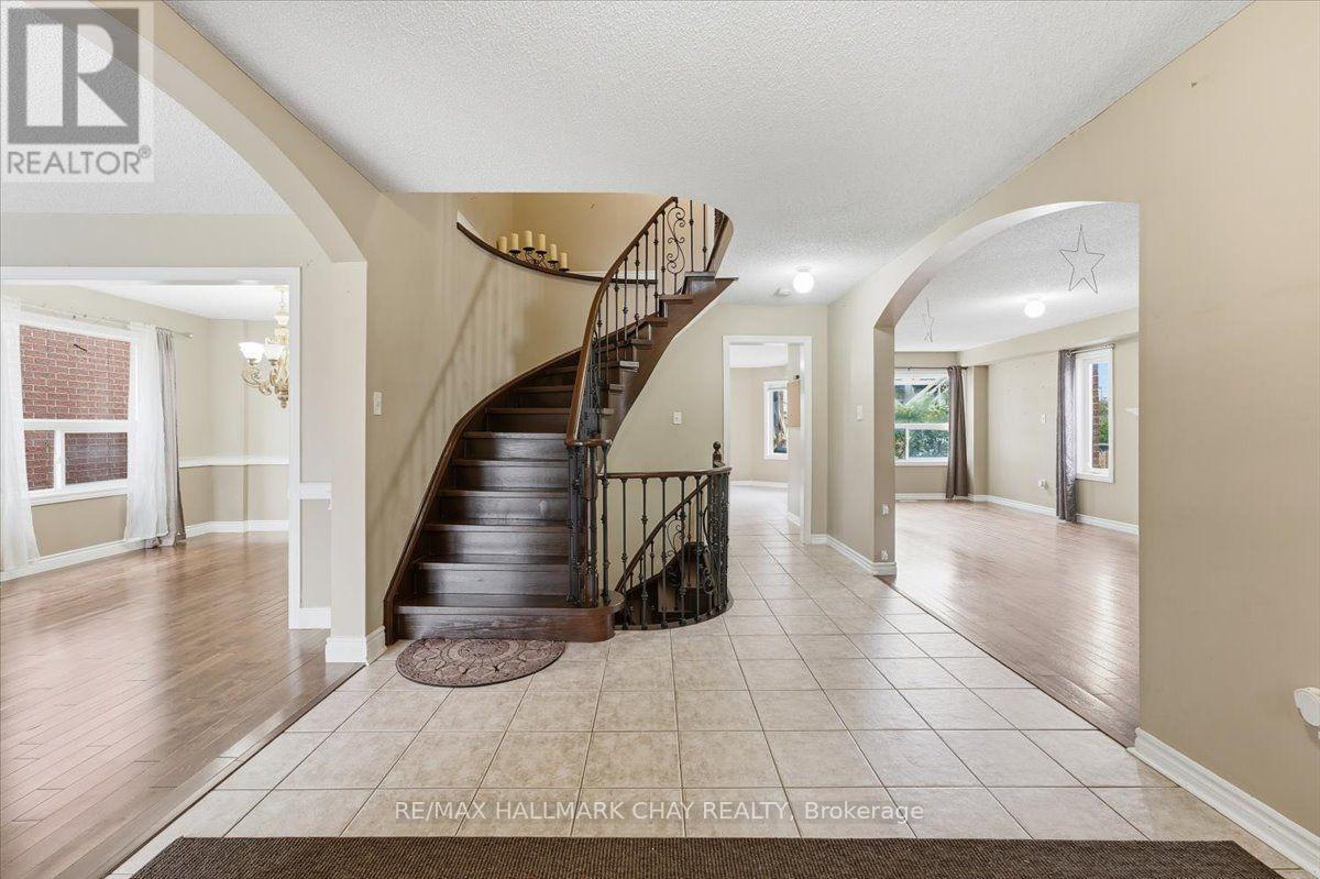 Main/upper - 484 Ferndale Drive N, Barrie (Northwest), Ontario  L4N 0S1 - Photo 3 - S14085326