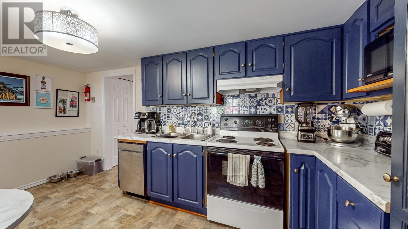 52 Cabot Street, St. John's — photo 9