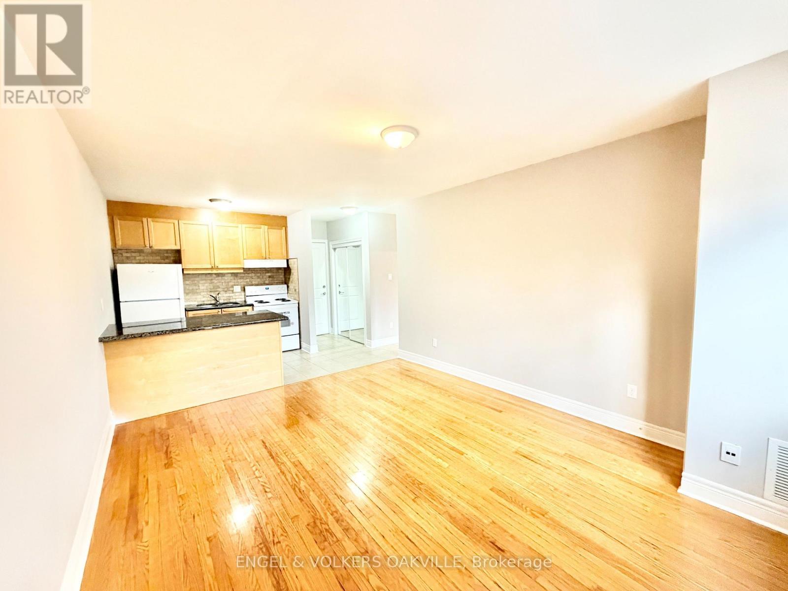 9 - 100 Twenty Fifth Street, Toronto, Ontario  M8V 3P9 - Photo 3 - W14085186
