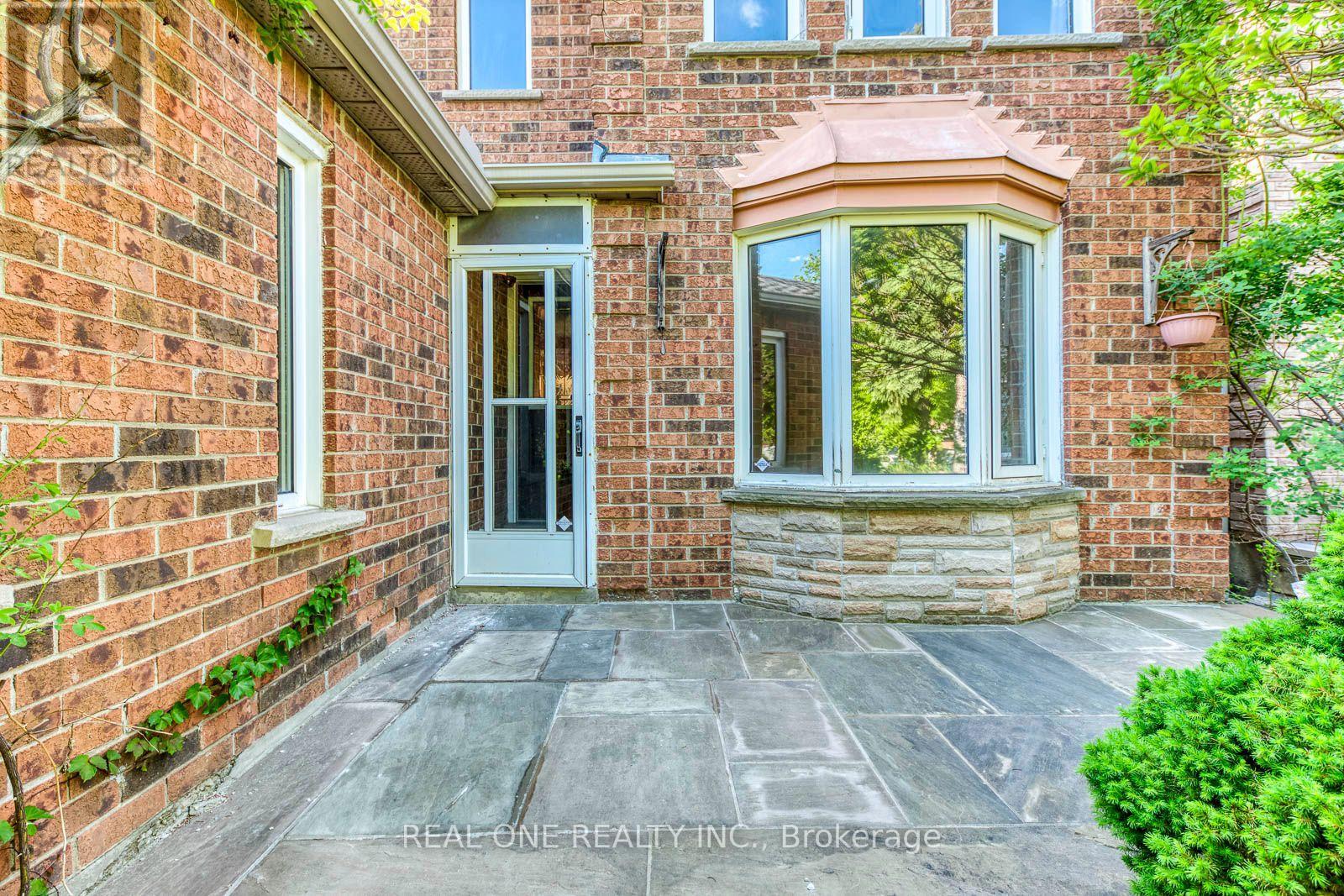 3310 Jackpine Road, Mississauga, Ontario  L5L 4P2 - Photo 4 - W14085238