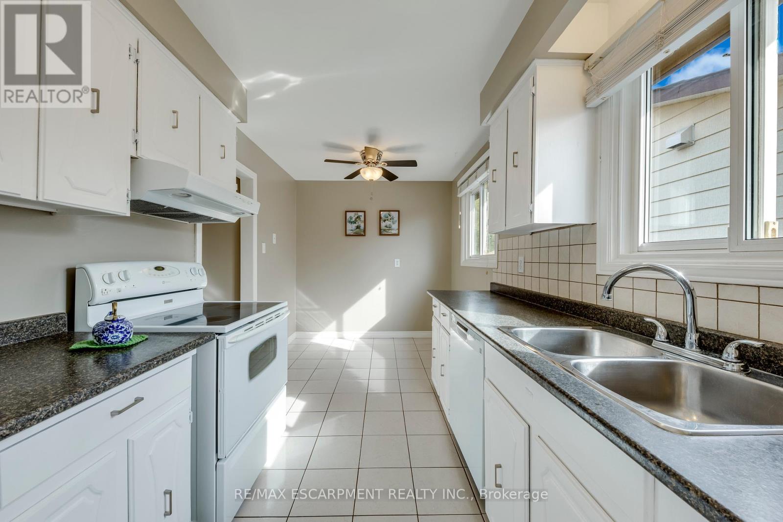 625 Belvenia Road, Burlington, Ontario  L7L 4Z3 - Photo 22 - W14085268