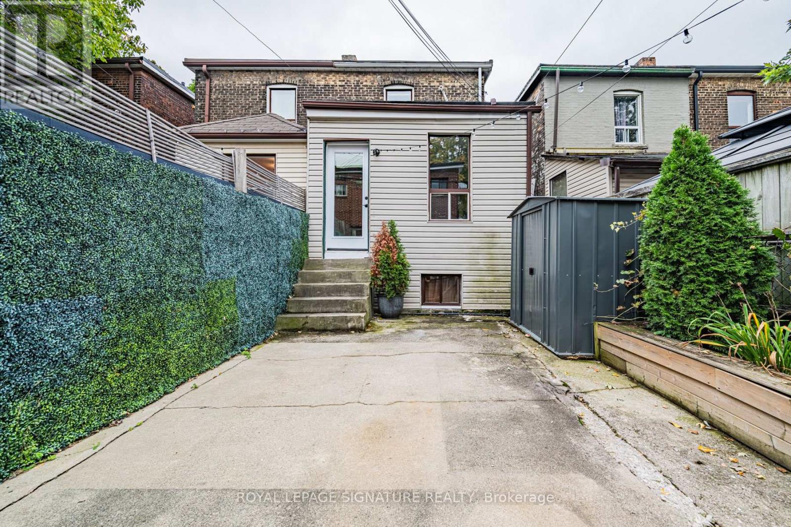 8 Adrian Avenue, Toronto (Weston-Pellam Park), Ontario  M6N 1A1 - Photo 19 - W14085324