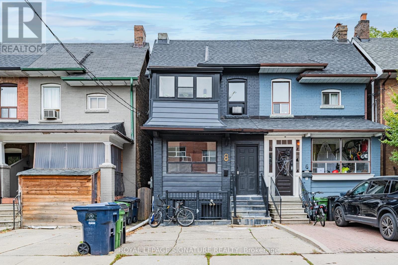 8 Adrian Avenue, Toronto (Weston-Pellam Park), Ontario  M6N 1A1 - Photo 2 - W14085324