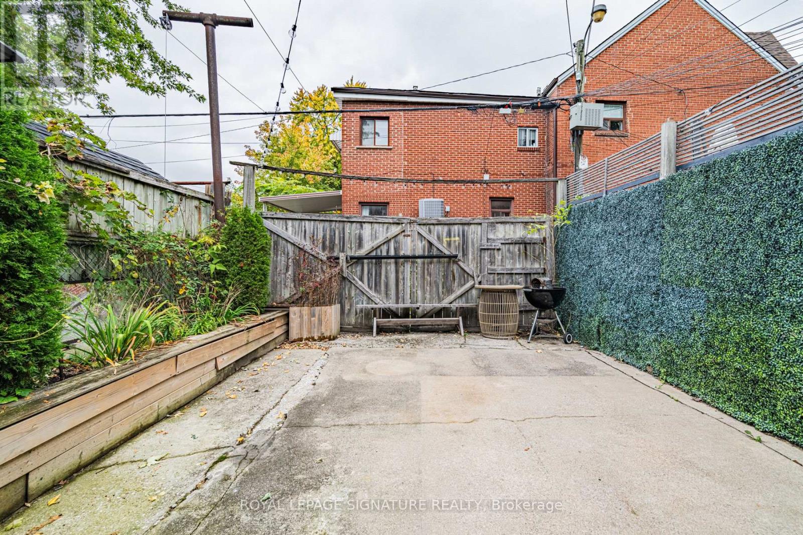 8 Adrian Avenue, Toronto (Weston-Pellam Park), Ontario  M6N 1A1 - Photo 20 - W14085324