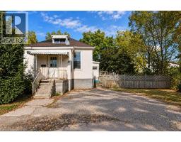 71 DENNIS Street, Strathroy, Ontario