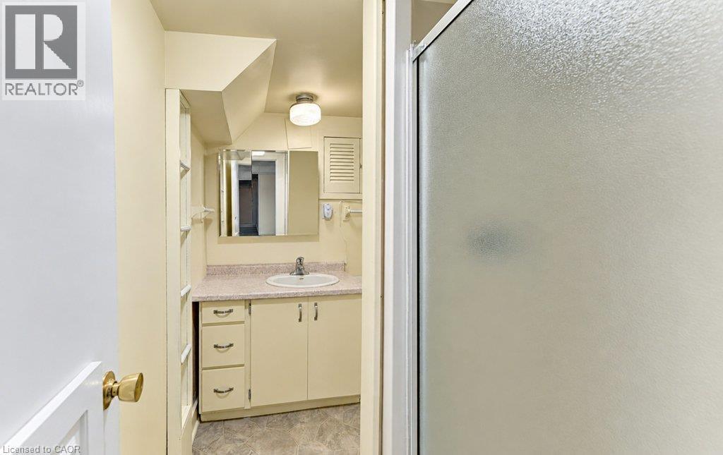 25 Applewood Avenue, Kitchener, Ontario  N2B 1V9 - Photo 32 - 40871524