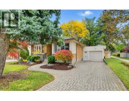 25 APPLEWOOD Avenue, Kitchener, Ontario