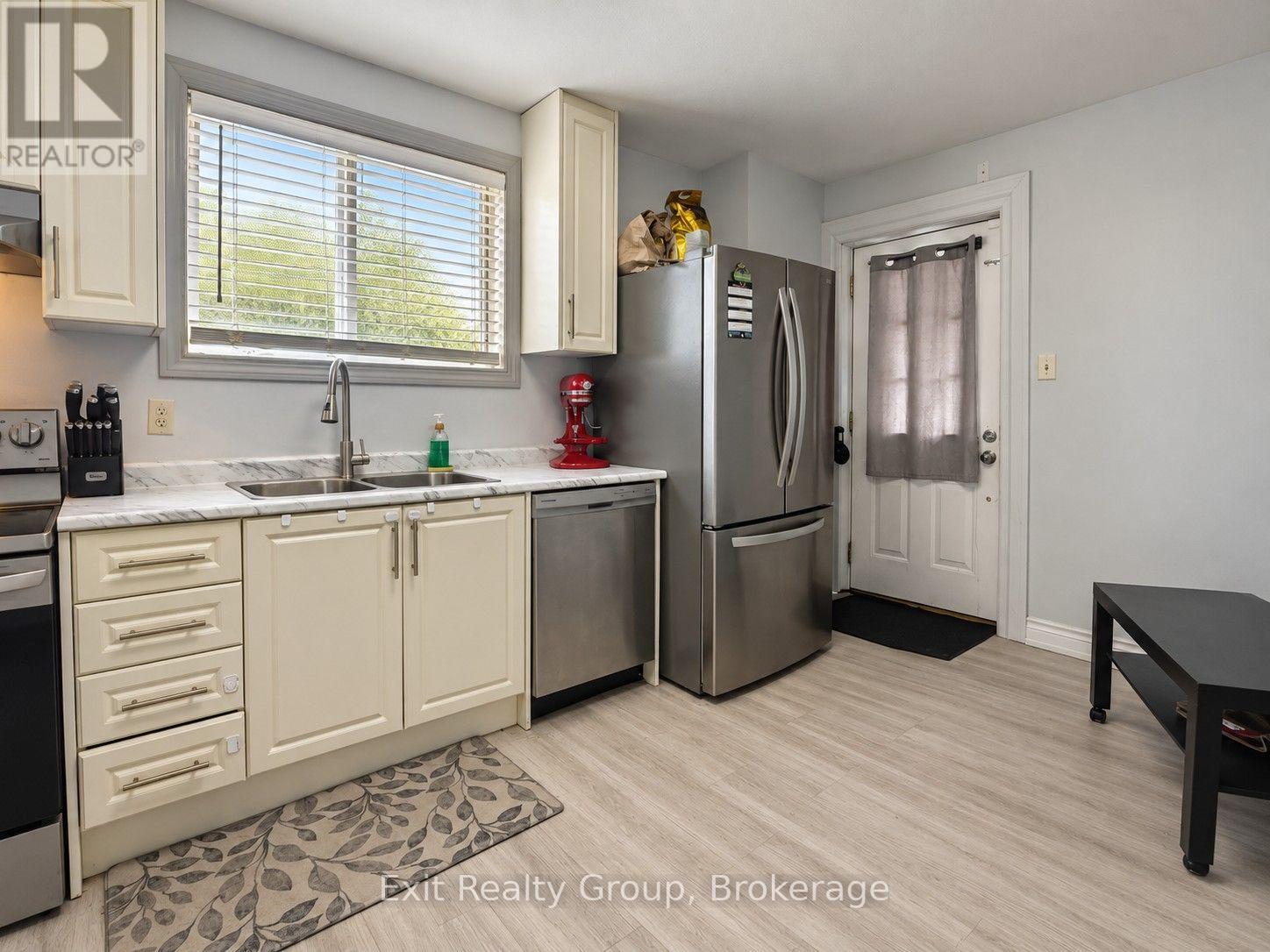 19 Cedar Street, Belleville, Ontario  K8P 3L8 - Photo 6 - X14085378
