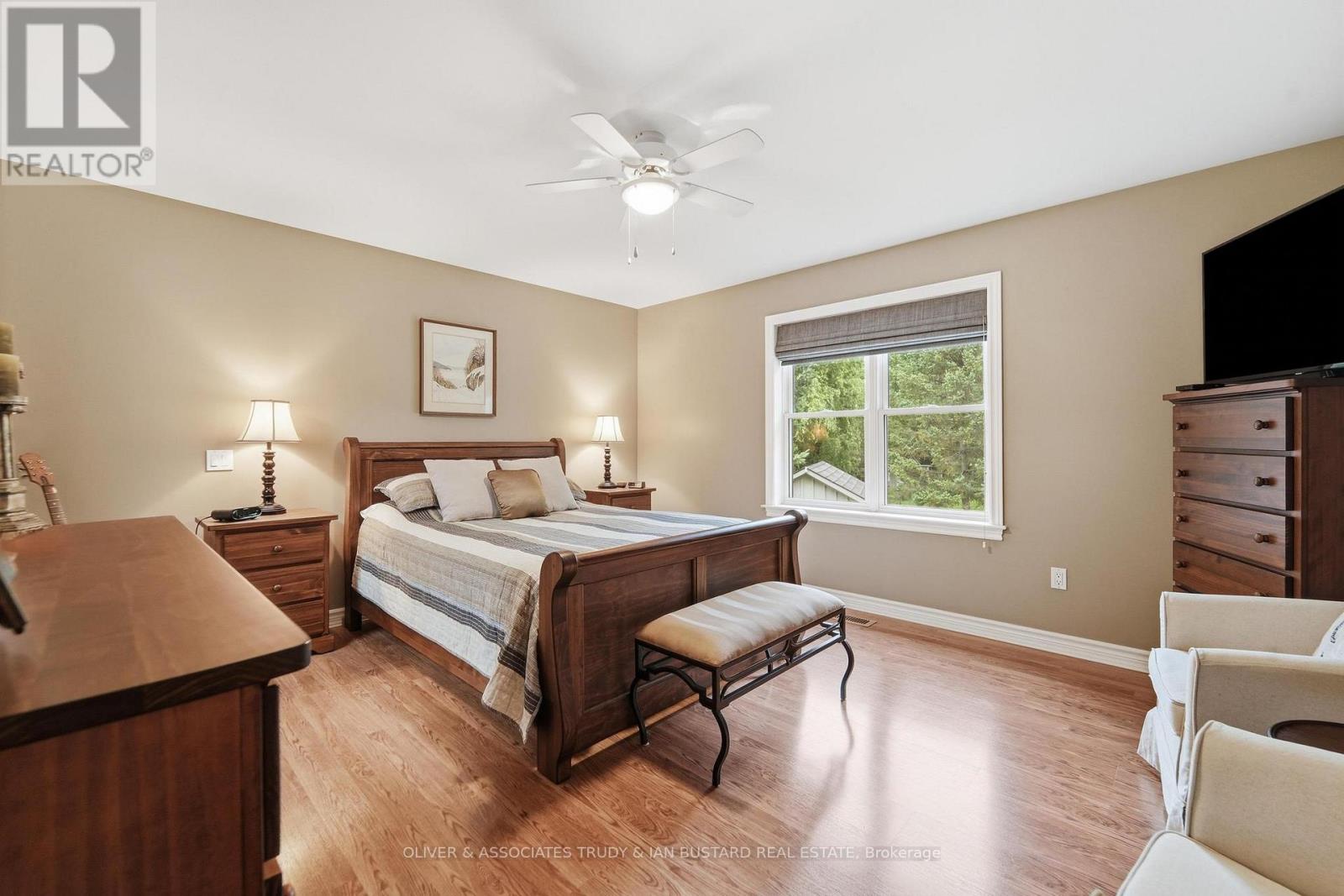 10075 Jennison Crescent, Lambton Shores, Ontario  N0M 1T0 - Photo 19 - X14085380