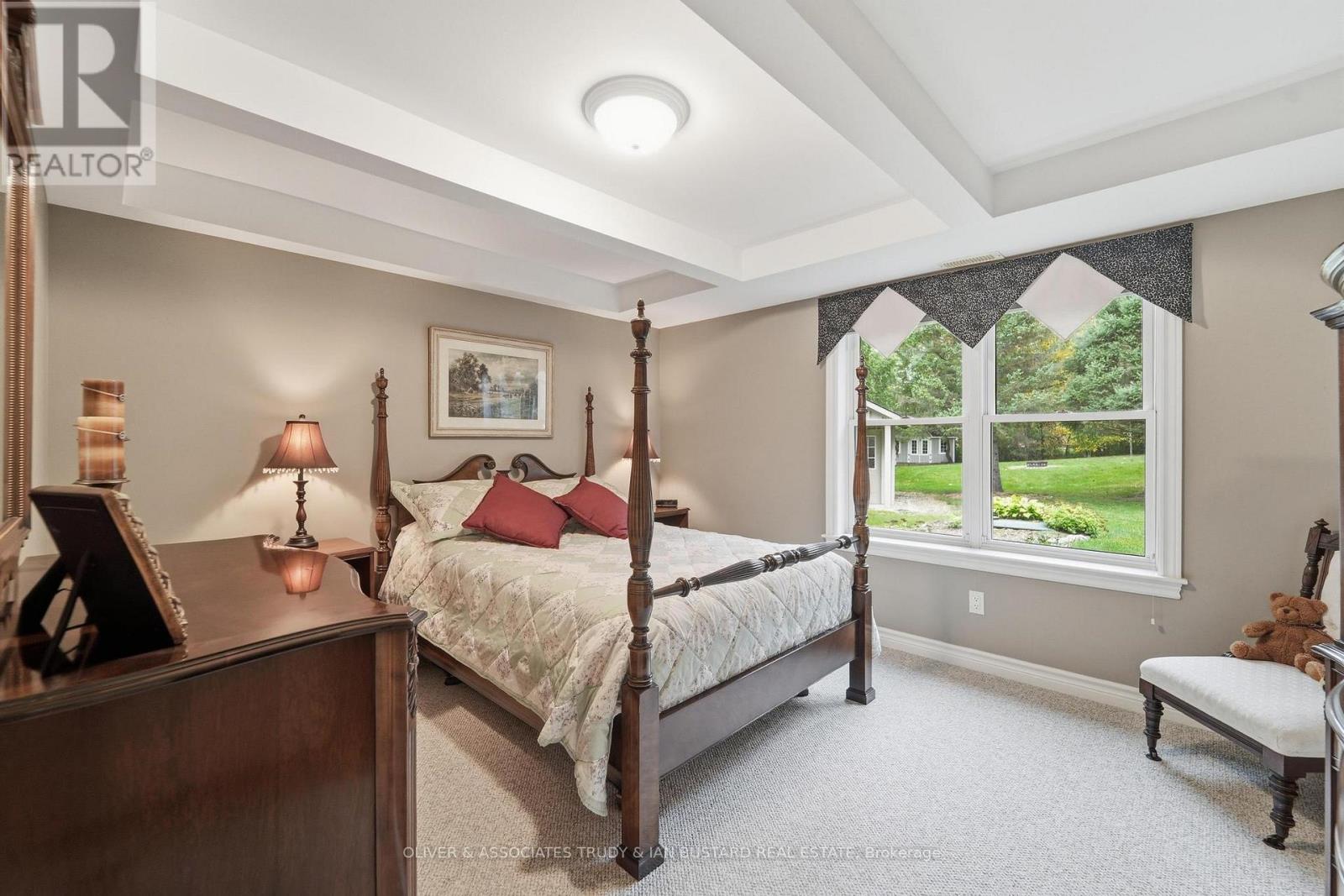 10075 Jennison Crescent, Lambton Shores, Ontario  N0M 1T0 - Photo 29 - X14085380