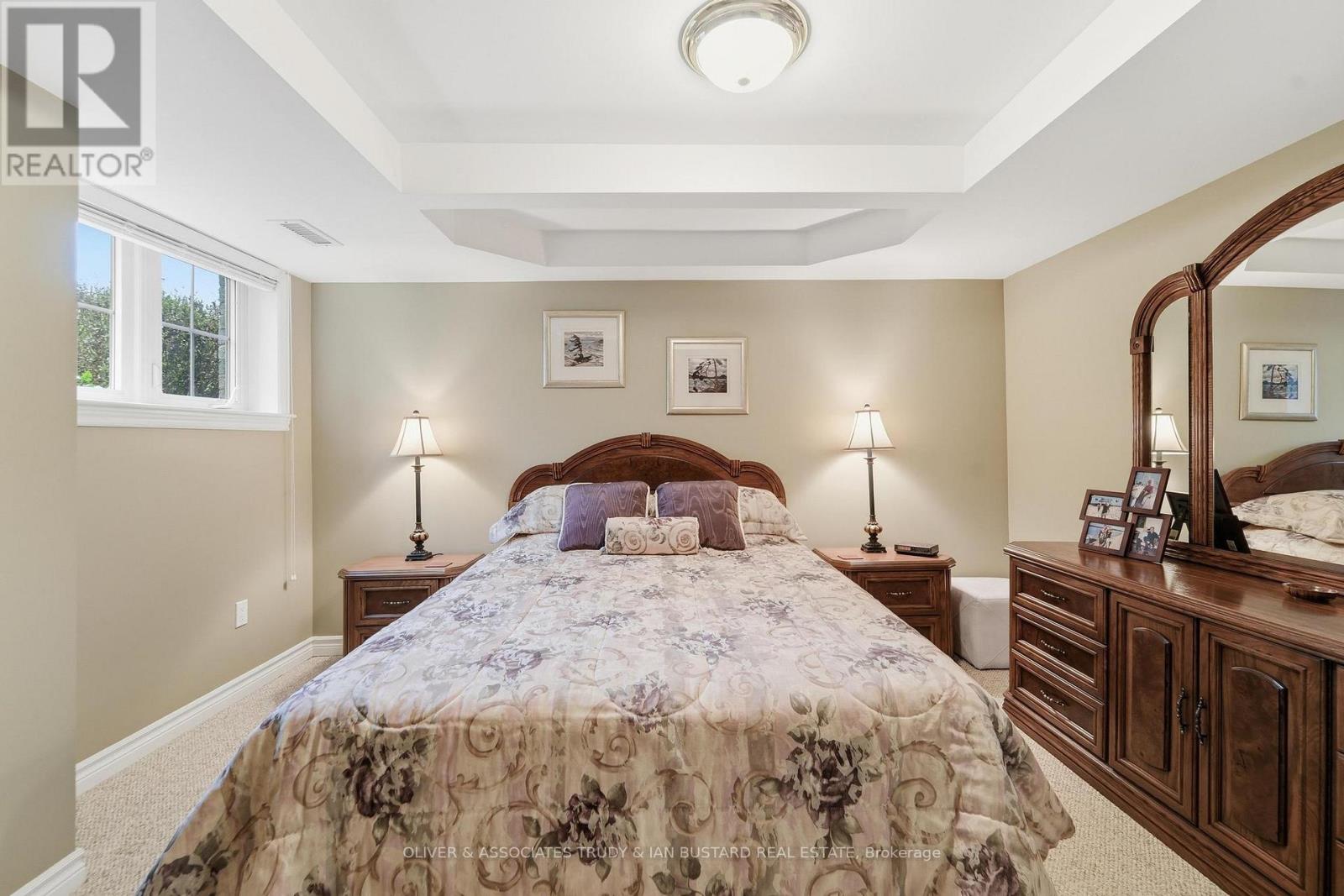 10075 Jennison Crescent, Lambton Shores, Ontario  N0M 1T0 - Photo 31 - X14085380