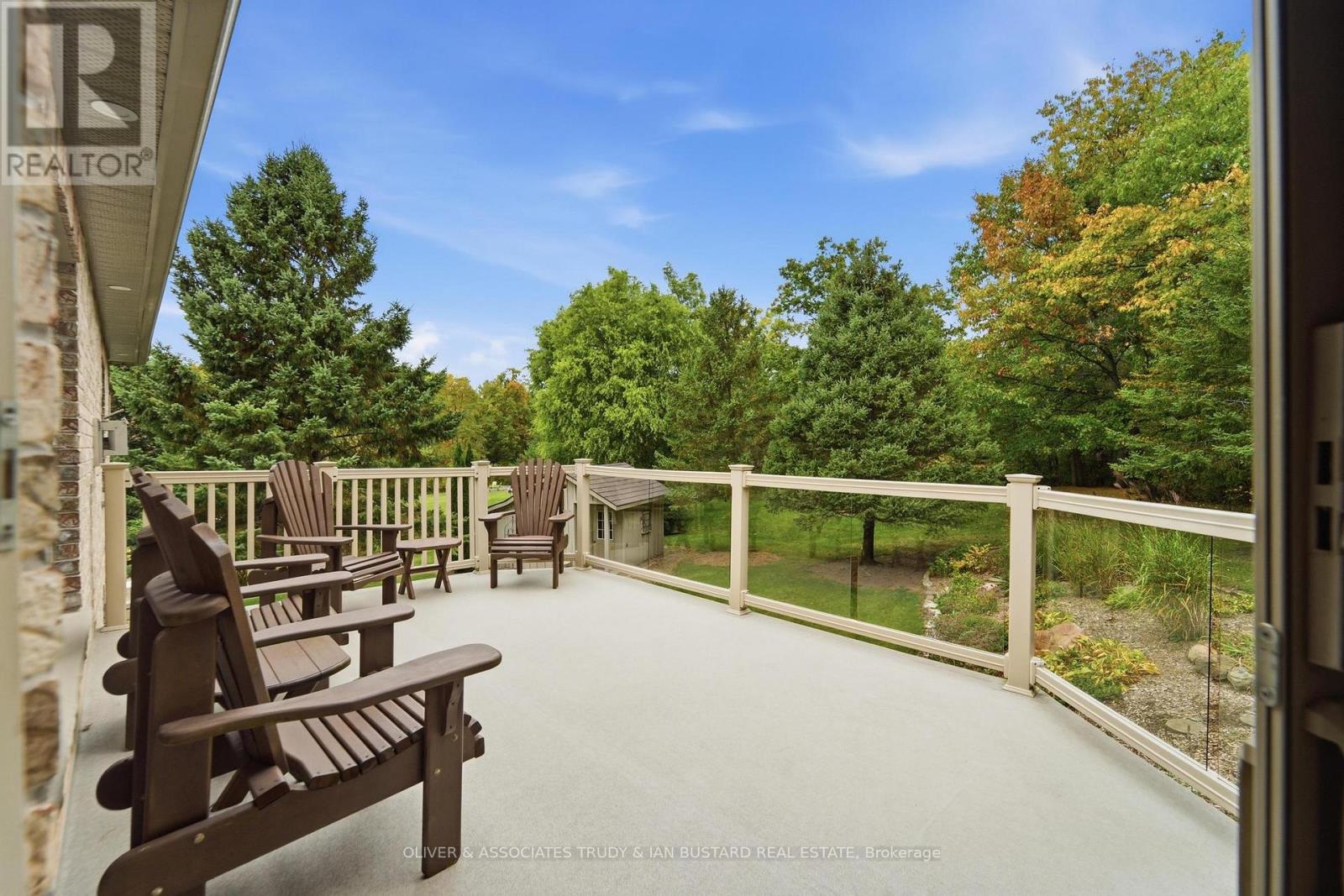 10075 Jennison Crescent, Lambton Shores, Ontario  N0M 1T0 - Photo 34 - X14085380