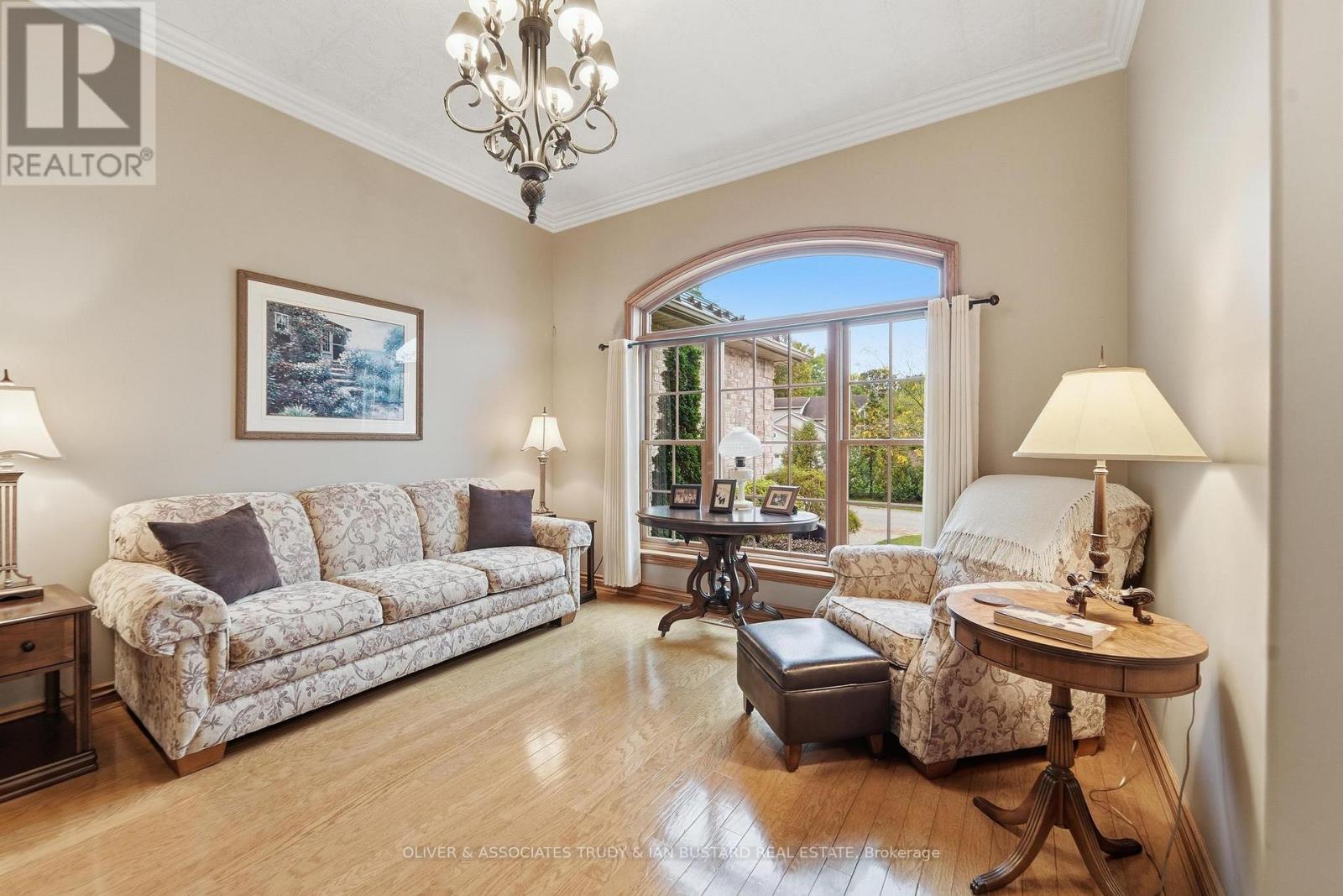 10075 Jennison Crescent, Lambton Shores, Ontario  N0M 1T0 - Photo 6 - X14085380